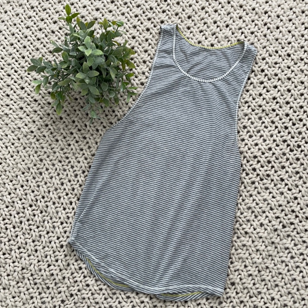 Lululemon tank top
